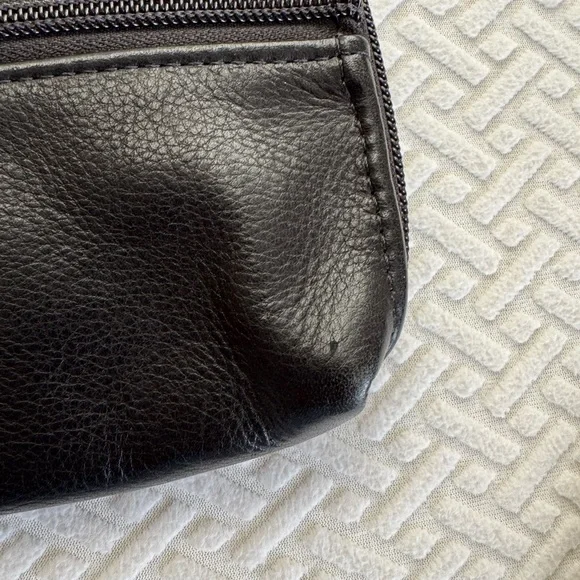 Waterfield Nintendo Switch Pouch - Picture 3 of 9